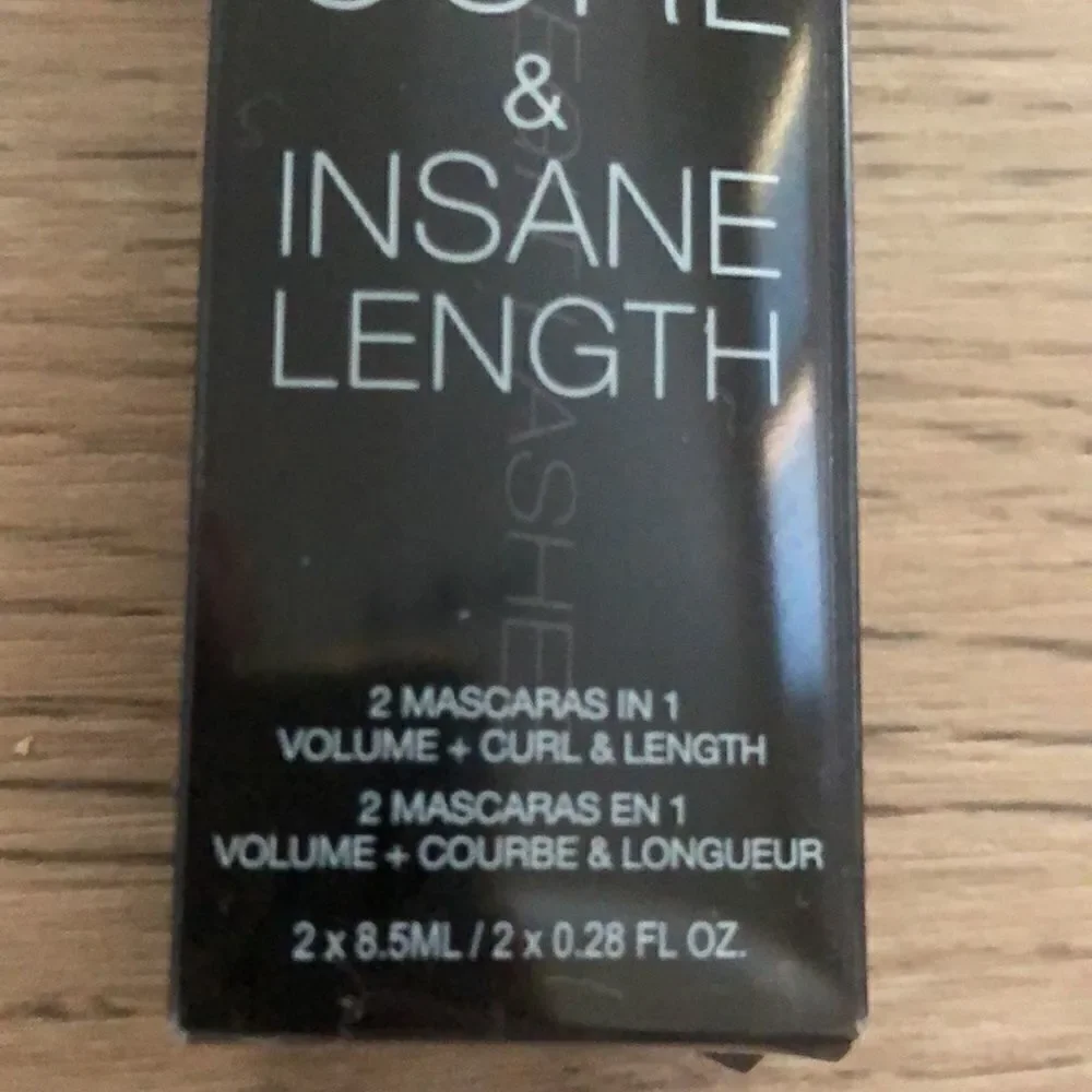 Huda Beauty Legit Lashes - New Color: Extreme Black New plus Ipsy bag